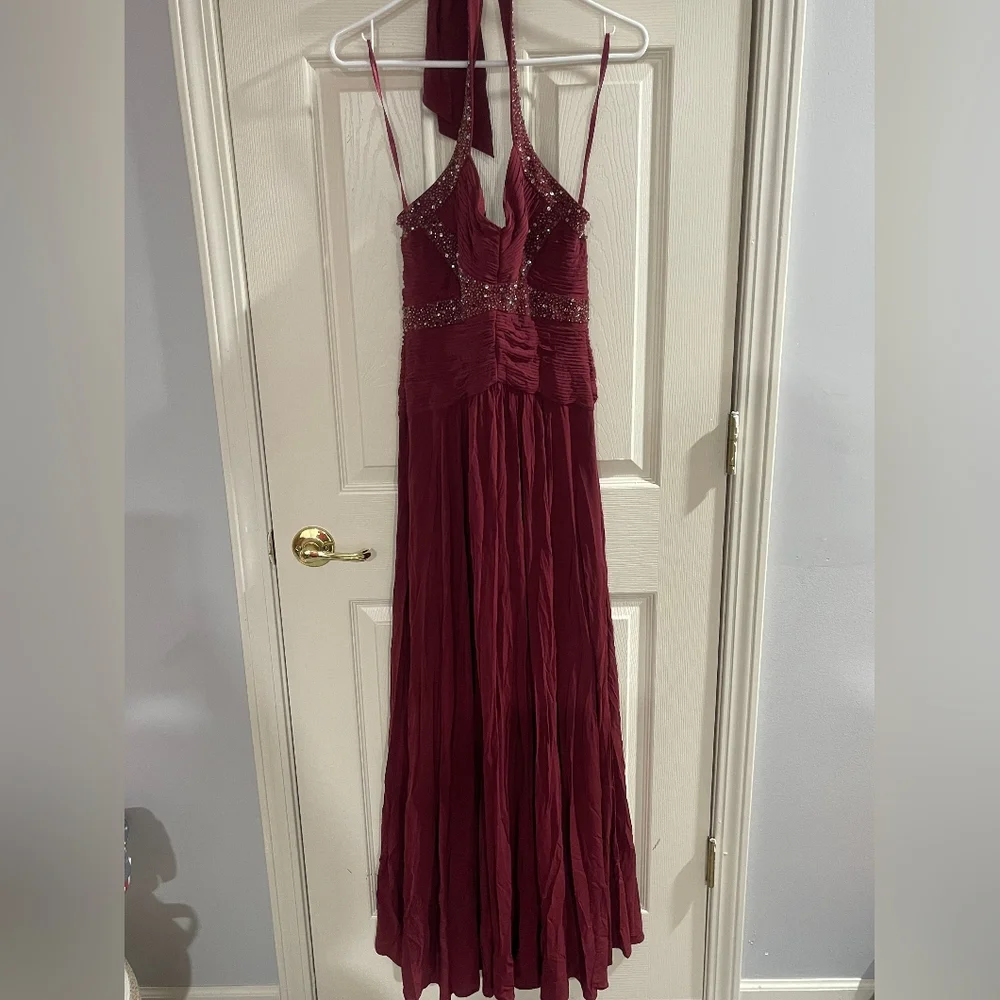 bcbg halter maxi dress BCBGMaxAzria | Dresses | Bcbgmaxazria Womens Maroon Red Burgundy Beaded Formal Size Xs Category:SEMI-FORMAL DRESSES
